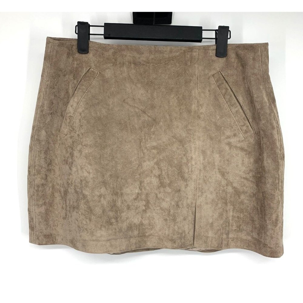BlankNYC Skirt Faux Suede Modern Mini A Line - Picture 4 of 11